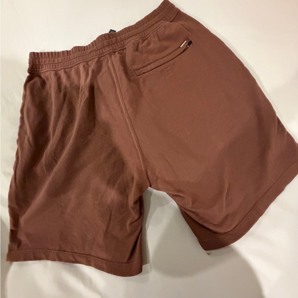 Vuori Men's Athletic Shorts in Chestnut Brown